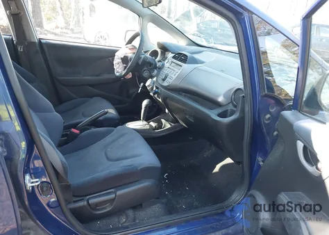 2010 Honda Fit Sport из США, поврежденный, VIN JHMGE8H42AS028134